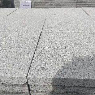 德州 白麻花岗岩石材推荐 荔枝面地铺石