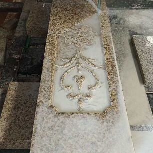 德州 黄金麻花岗岩异形加工雕刻栏杆大柱