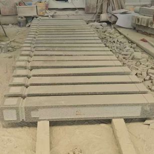 德州 芝麻白异形加工雕刻-栏杆大柱，方柱