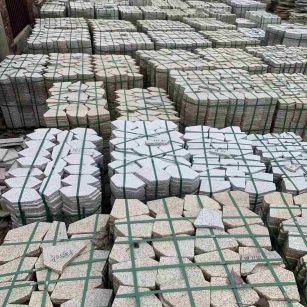 德州 黄金麻白麻花岗岩荔枝面地铺石(冰裂纹)