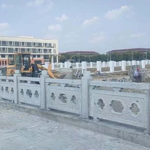 德州 白麻花岗岩荔枝面河道栏杆