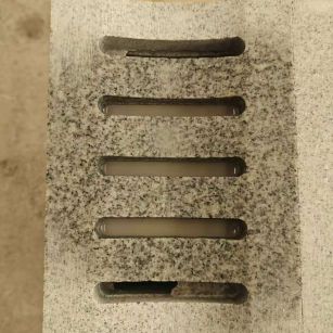 德州 芝麻白拉丝面花岗岩U型开槽排水槽