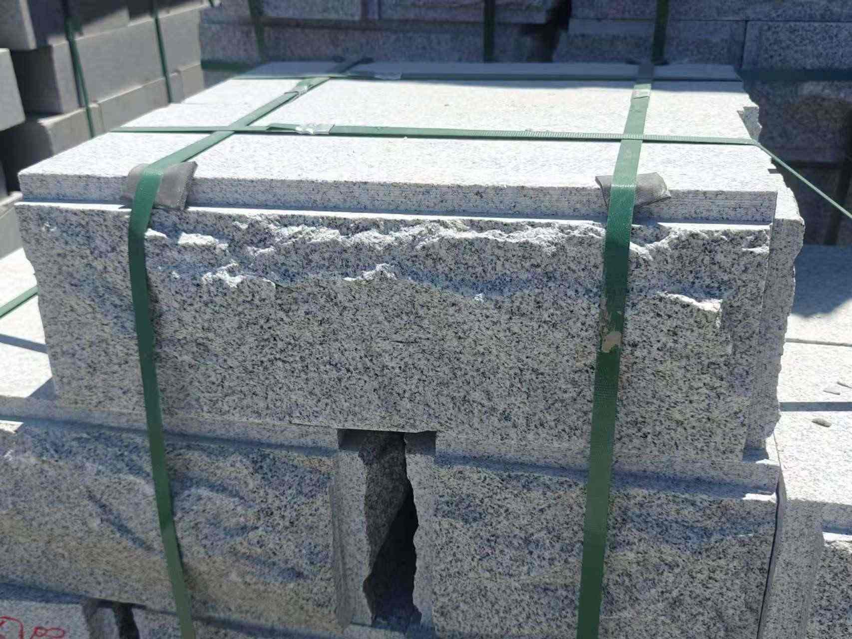 德州 芝麻白花岗岩自然面成品