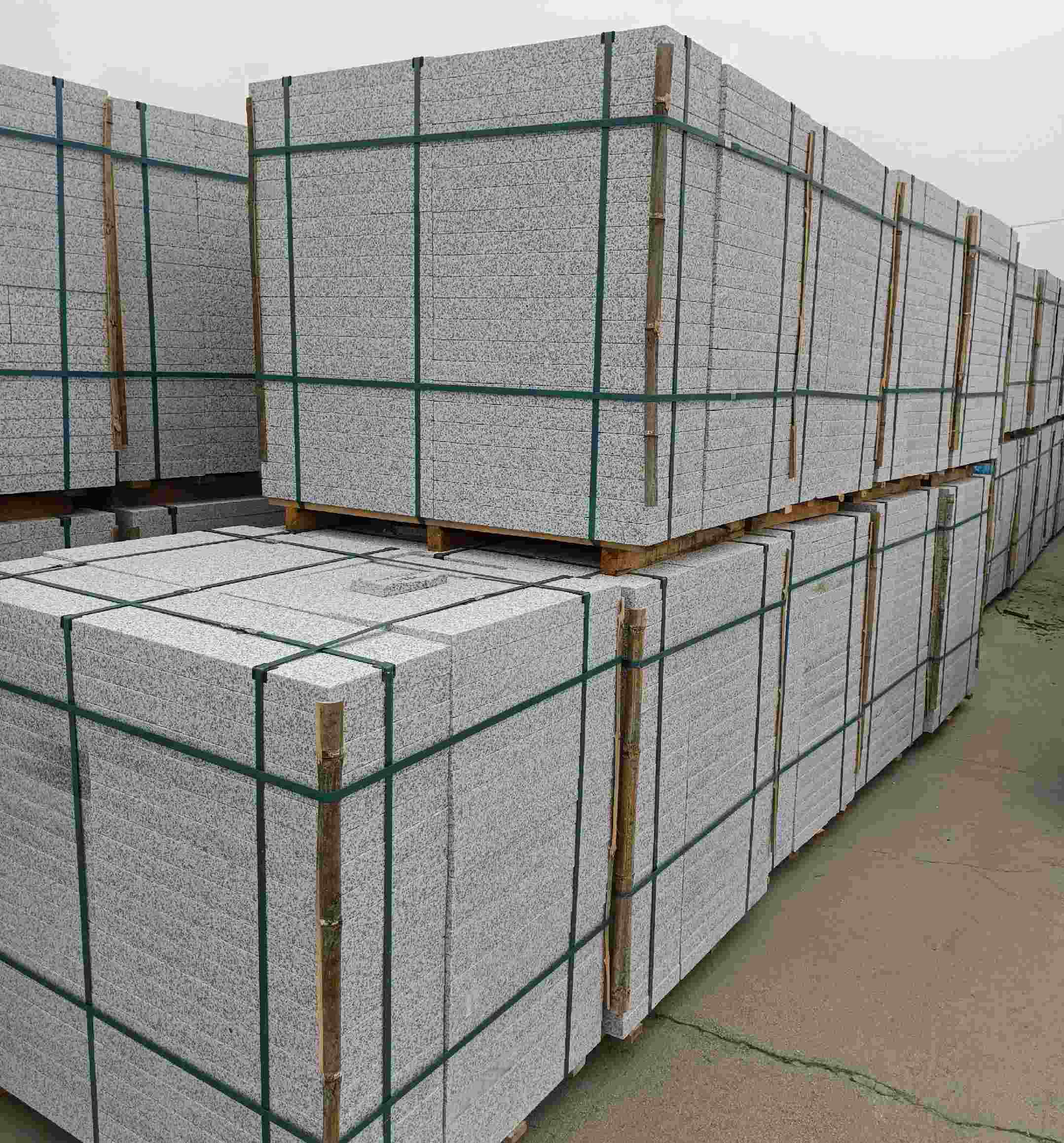 德州 白麻花岗岩石材荔枝面地铺石（300*600*50）