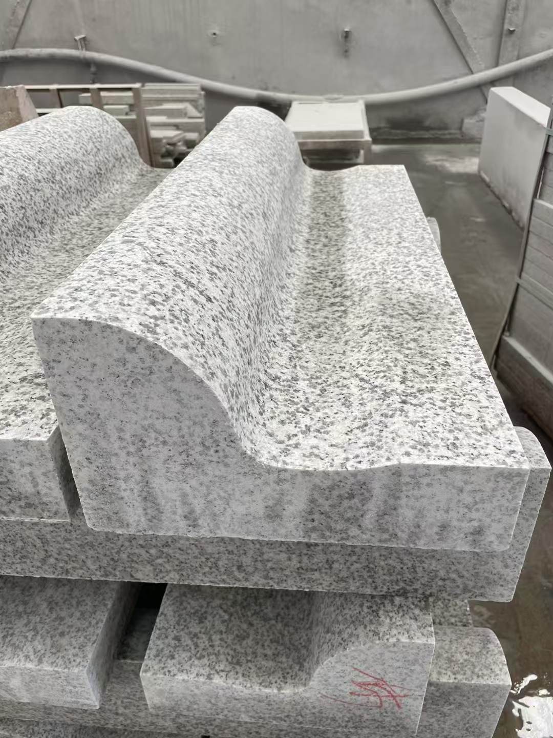 德州 白麻花岗岩S型路沿石，路侧石，马路牙子等