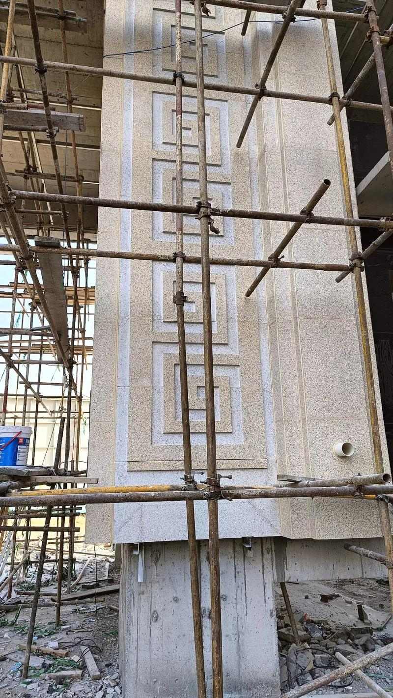 德州 黄金麻花岗岩别墅外墙干挂回纹造型效果