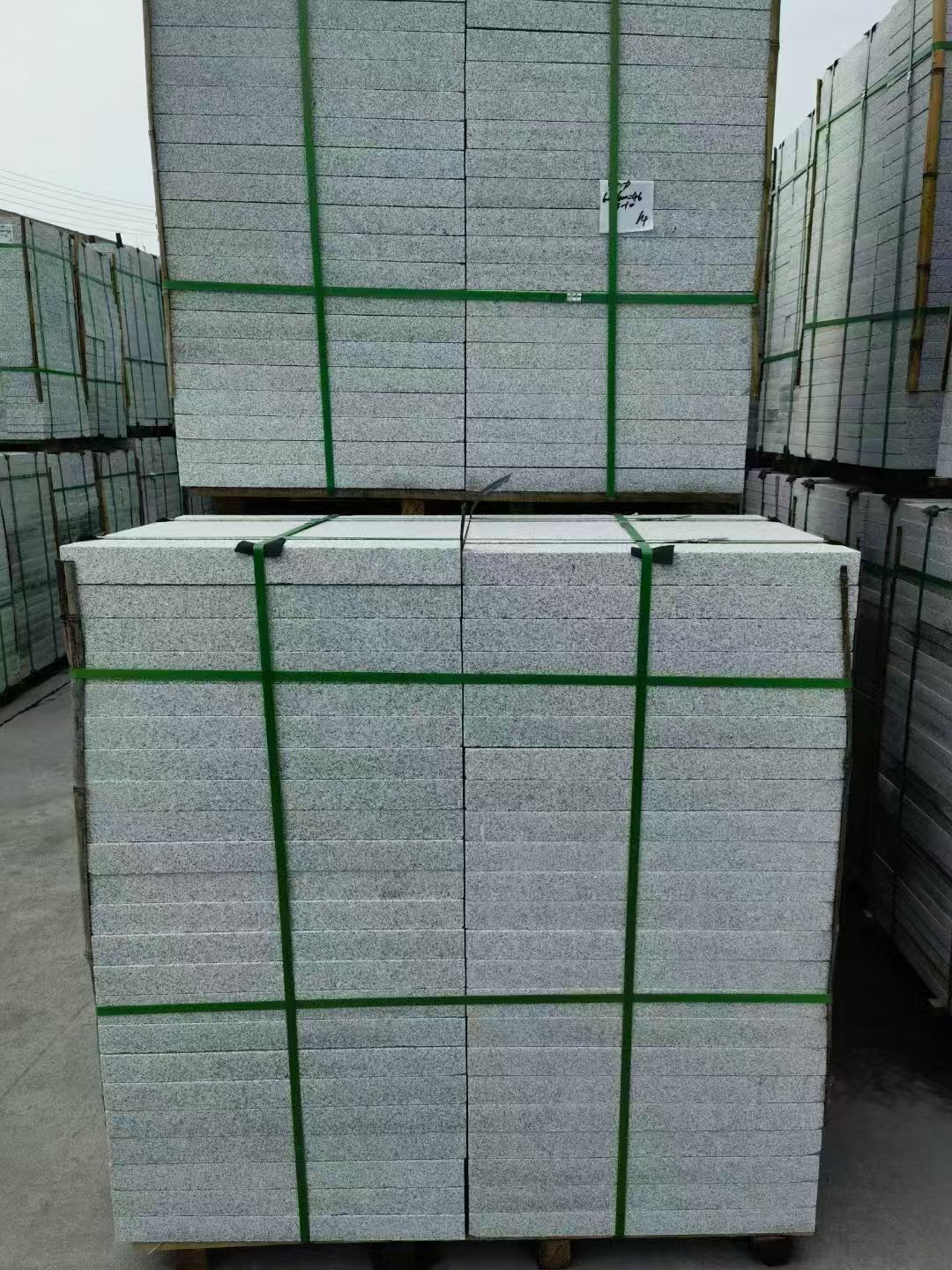 德州 芝麻白火烧，园林广场市政工程地铺石，1.8~5.0厚均有现货