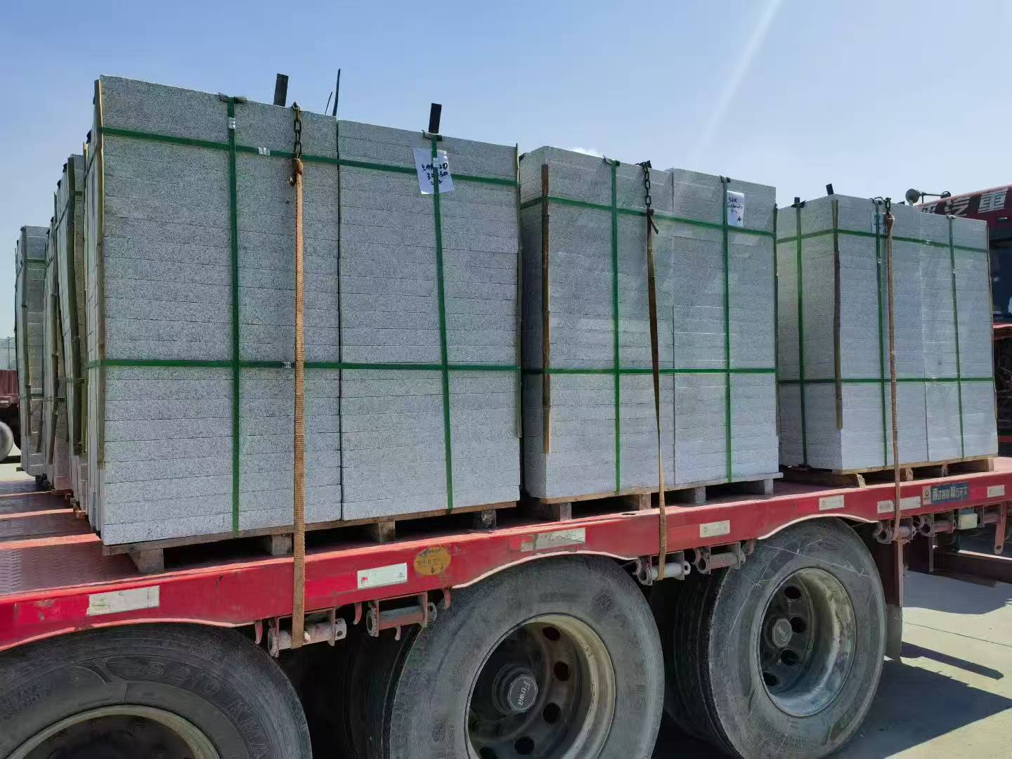 德州芝麻白花岗岩出货日常地铺石