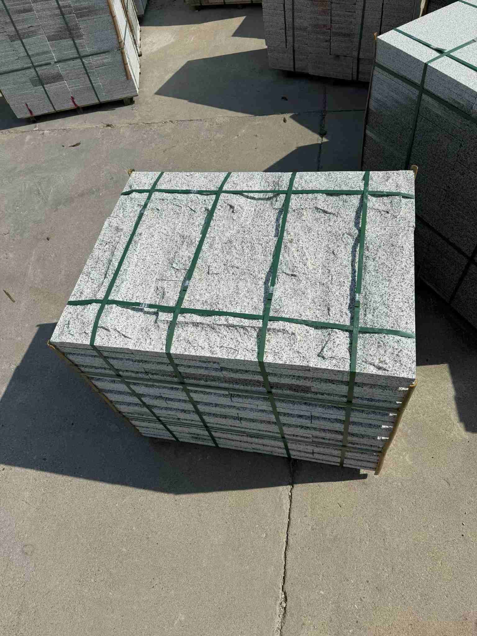 德州 白麻花岗岩石材自然面蘑菇石成品