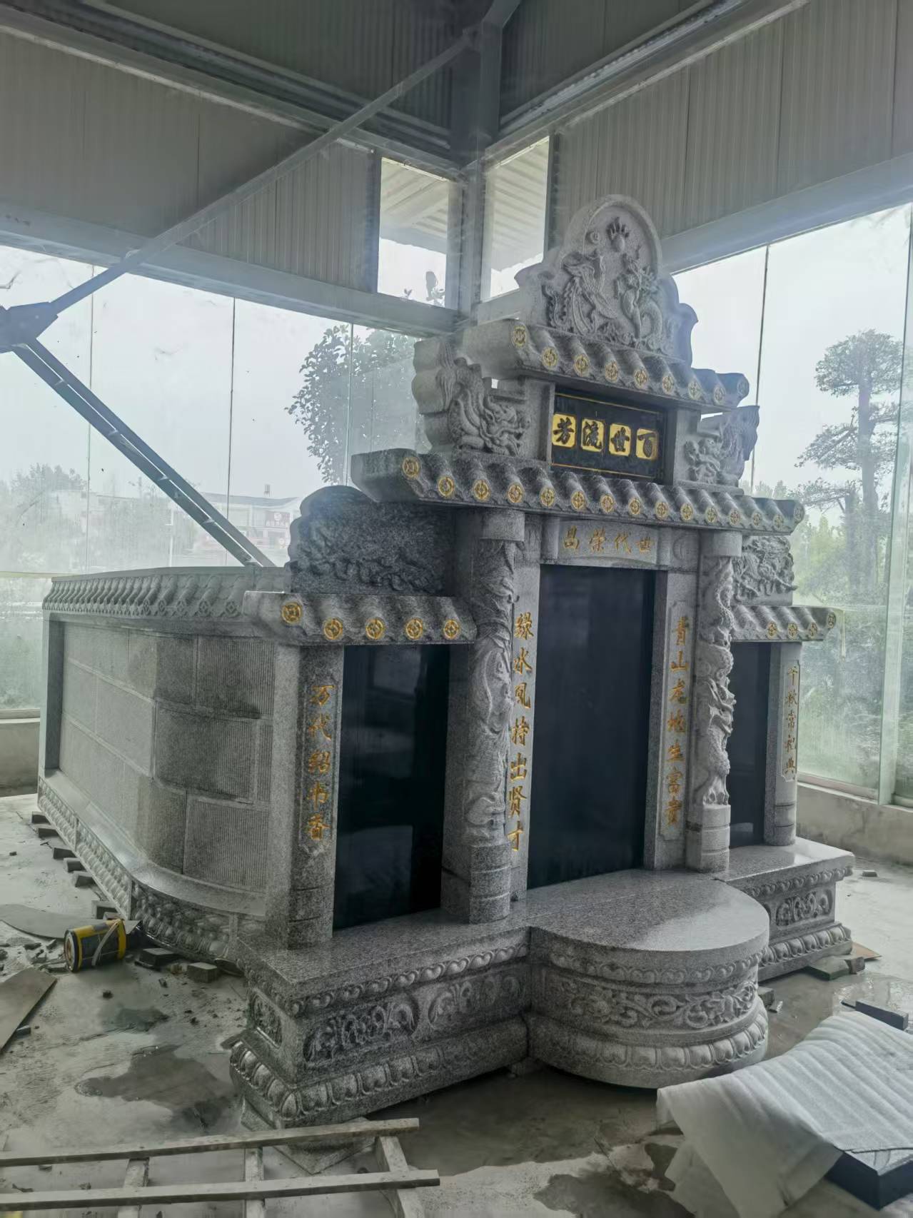 德州 芝麻白墓碑效果展示图