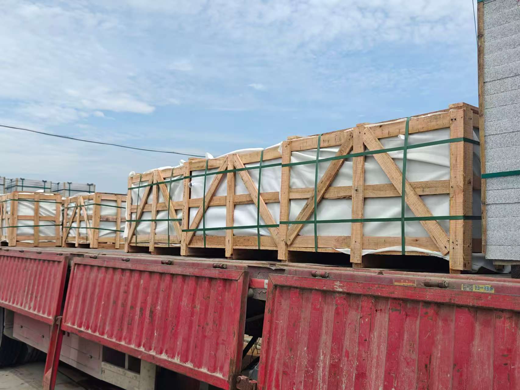 德州 芝麻白花岗岩地铺石出口专车-泰国游