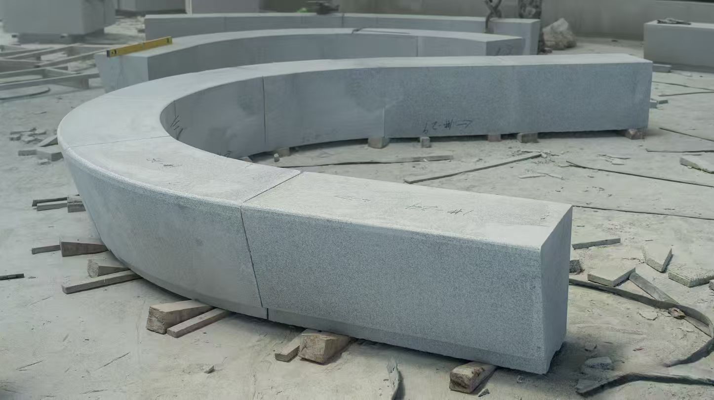 德州 芝麻白花岗岩光面弧形坐凳